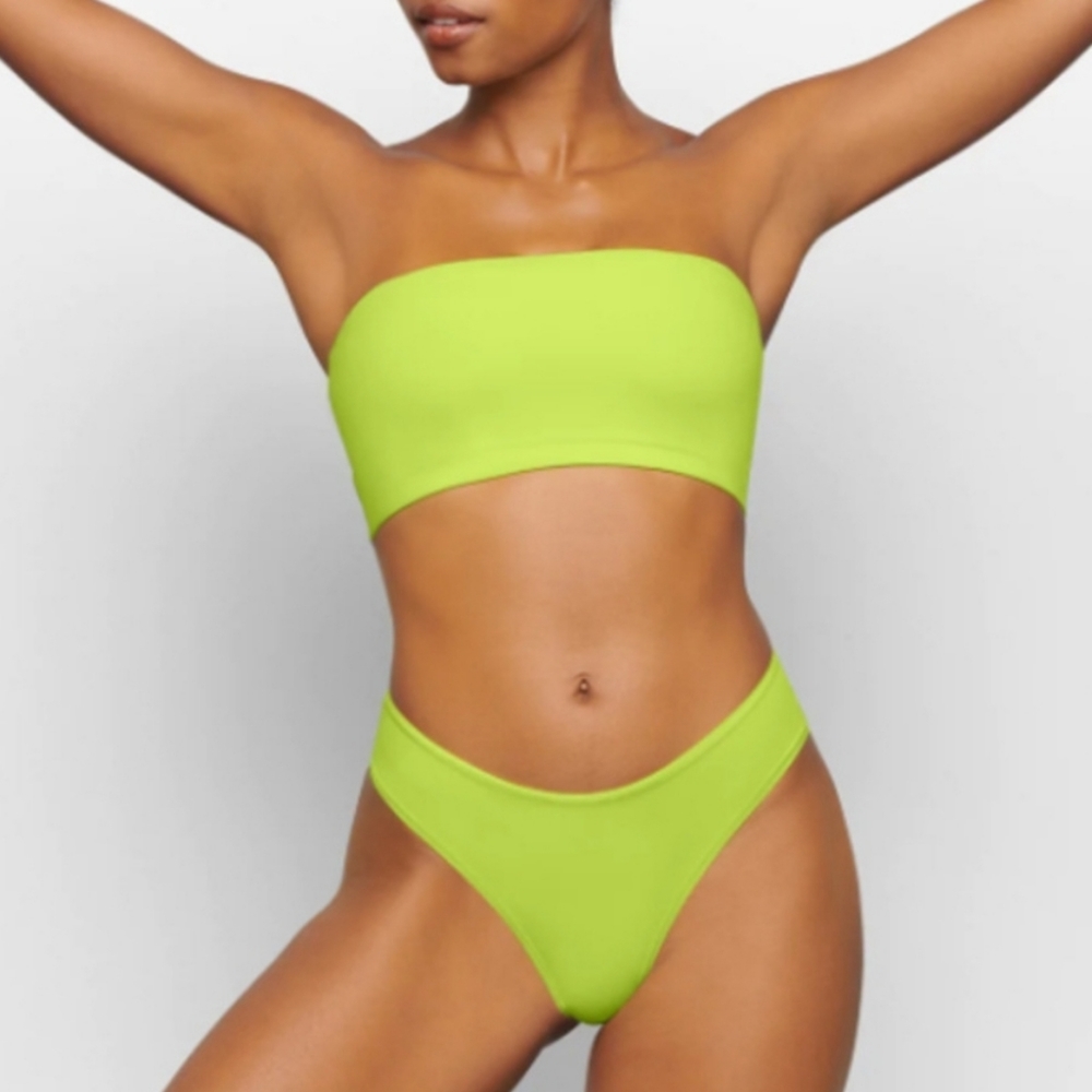 SKIMS BANDEAU BRA